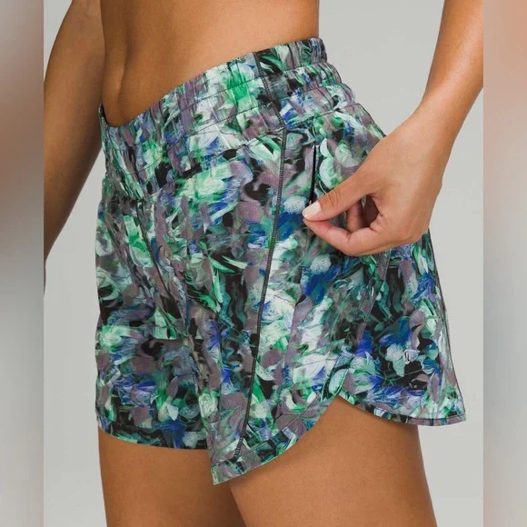 LULULEMON Track That 5" Short Rapid Flourish Multi Size 4 - Picture 4 of 14